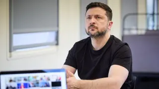 Президент Украины Владимир Зеленский заявил, что ужесточение интернет-ограничений в России связано с подготовкой к всеобщей мобилизации и возможному новому наступлению в Украине, а также не исключил попытку ограниченной операции против стран Балтии для проверки реакции НАТО.
