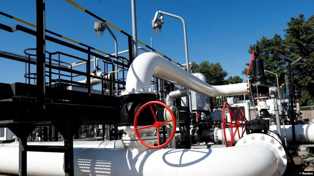 Украинские источники заявляют об ударе беспилотников по нефтяной станции «Самара» трубопровода «Дружба» в Самарской области и возникшем пожаре, однако официальных подтверждений ущерба объекту пока нет.
