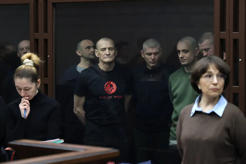 Как силовики задерживали и пытали жителей оккупированного Херсона, добивались признаний, устраивали постановочные оперативные съемки и как прошел суд, завершившийся сроками до 20 лет колонии.