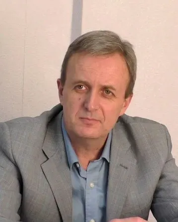 Ленинский районный суд Санкт‑Петербурга признал Александра Васьковского виновным по статье о «дискредитации» и назначил штраф за публикации в личном канале, в которых он критиковал события в Донбассе.