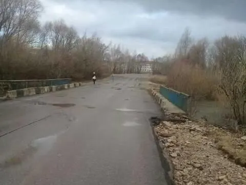 В Рыбновском районе Рязанской области восстановлено движение по мосту у деревни Валищево — паводок идет на спад.