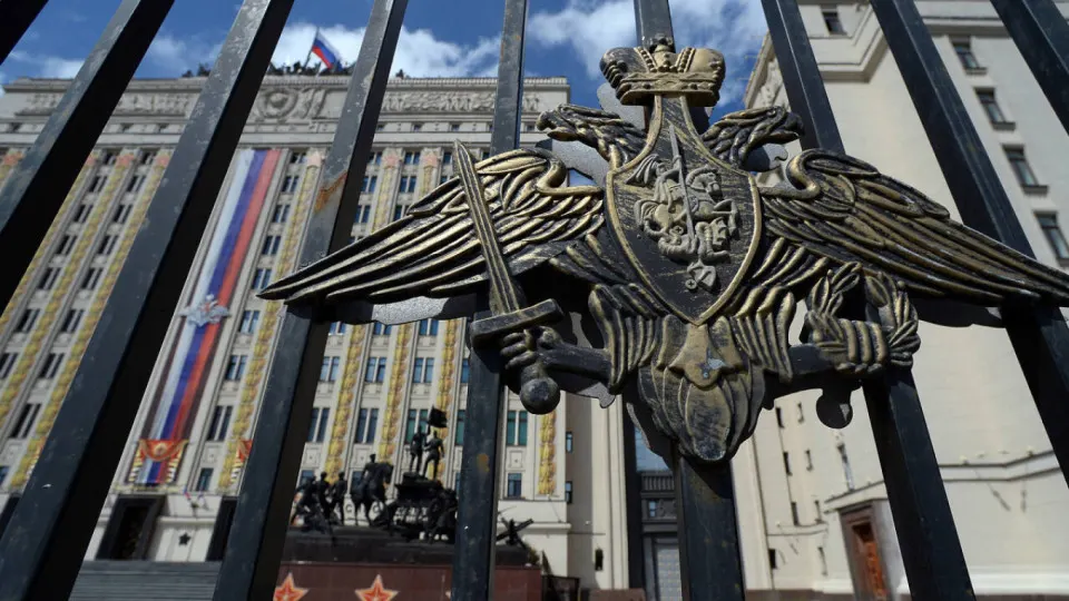 Военное ведомство хочет напрямую управлять акциями, землями и оборудованием национализированных предприятий, чтобы без промежуточных продаж и закупок быстрее задействовать мощности для выполнения гособоронзаказа в сфере строительства и производства стройматериалов.