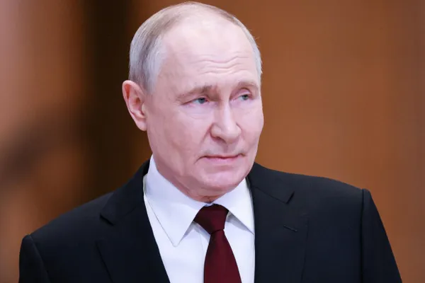 МИД России вызвал в Москву посла в Армении Сергея Копыркина на консультации в связи с шагами армянского руководства по сближению с ЕС, что, по мнению Москвы, наносит ущерб взаимодействию в рамках ЕАЭС.