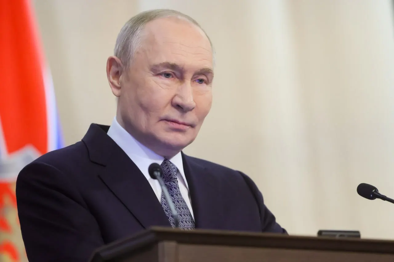 Президент России прибудет в Казахстан по приглашению Касым-Жомарта Токаева. В ходе переговоров планируется обсудить укрепление стратегического партнёрства и союзничества между странами.
