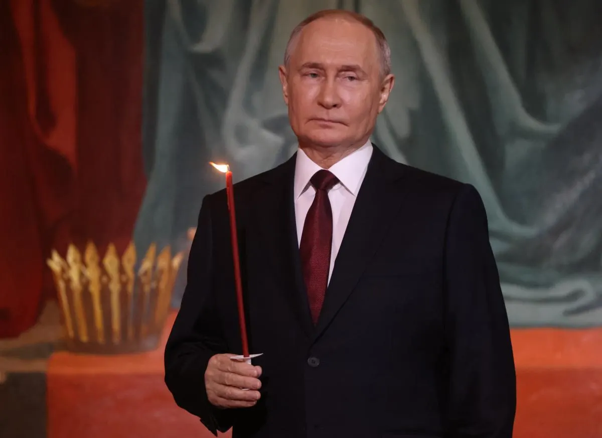 Аналитики прогнозируют несколько путей ухода лидера — от быстрого устранения до показательного процесса. Триггерами могут стать эскалация боевых действий, внутренние беспорядки или утрата внешней поддержки.