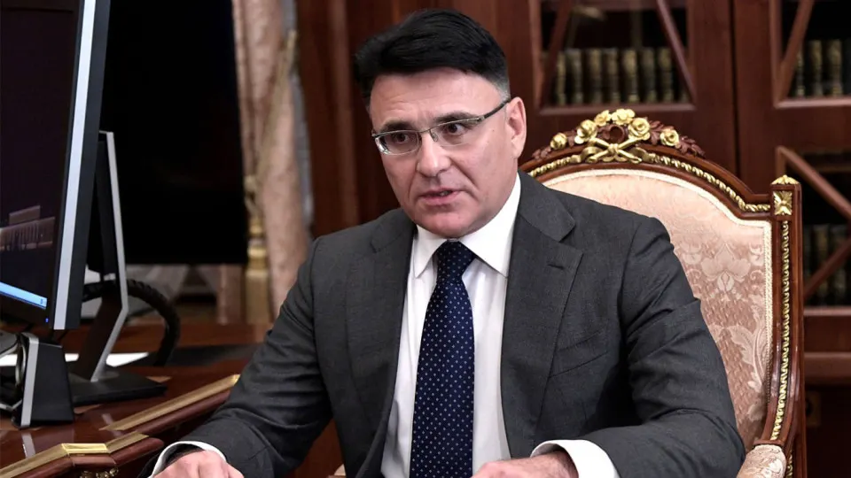 Гендиректор крупного медиахолдинга выступил за установление квот на иностранные фильмы, чтобы отсеять «посредственные» картины и освободить экранное время для отечественного кинематографа.