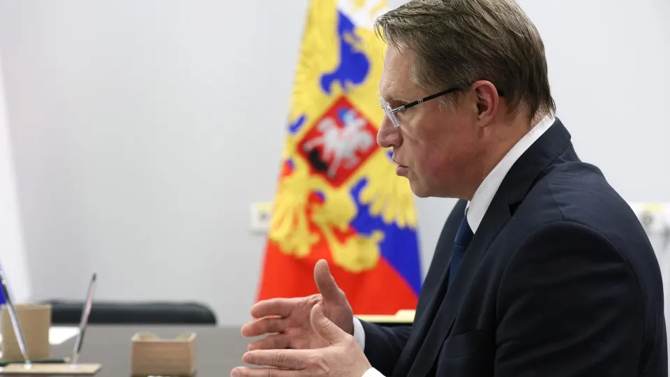 Минздрав заявляет, что большинство ординаторов будут подготовлены для конкретных медучреждений по целевым контрактам. С 2020 года приём в медицинские программы существенно вырос; введён закон об обязательной отработке до трёх лет для выпускников медвузов.