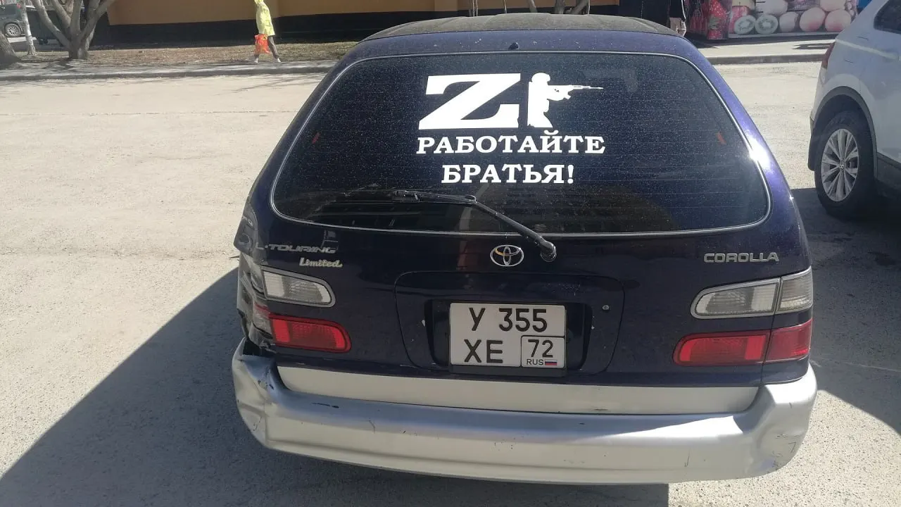 В новый единый государственный учебник по литературе добавили высказывания, которые авторы считают частью современного культурного контекста, в том числе фразу Магомеда Нурбагандова и слова бортпроводника Дмитрия Ивлицкого.