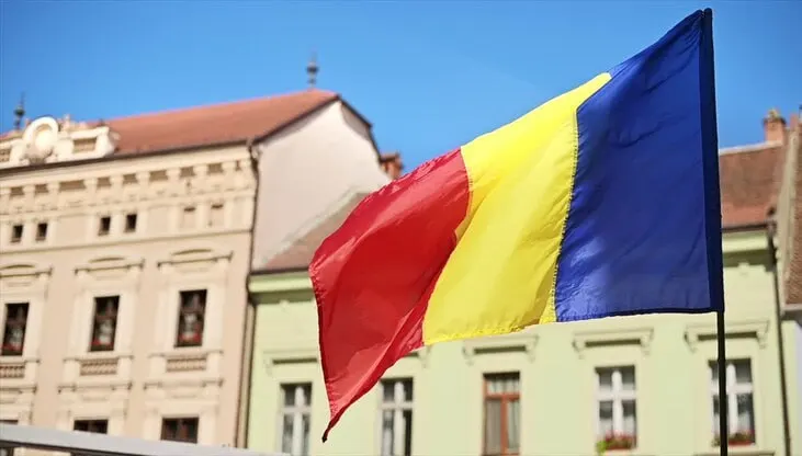 Бухарест объявил одного из российских дипломатов персоной нон грата и потребовал его выезда после того, как румынские военные сбили три беспилотника; также отозван посол для консультаций.