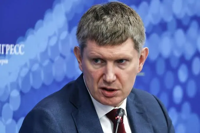 Минэкономразвития утвердило новые правила: с 1 сентября 2026 года гостиницы с более чем 50 номерами обязаны принимать постояльцев при подтверждении личности через национальный мессенджер «Макс» даже при отсутствии документов.