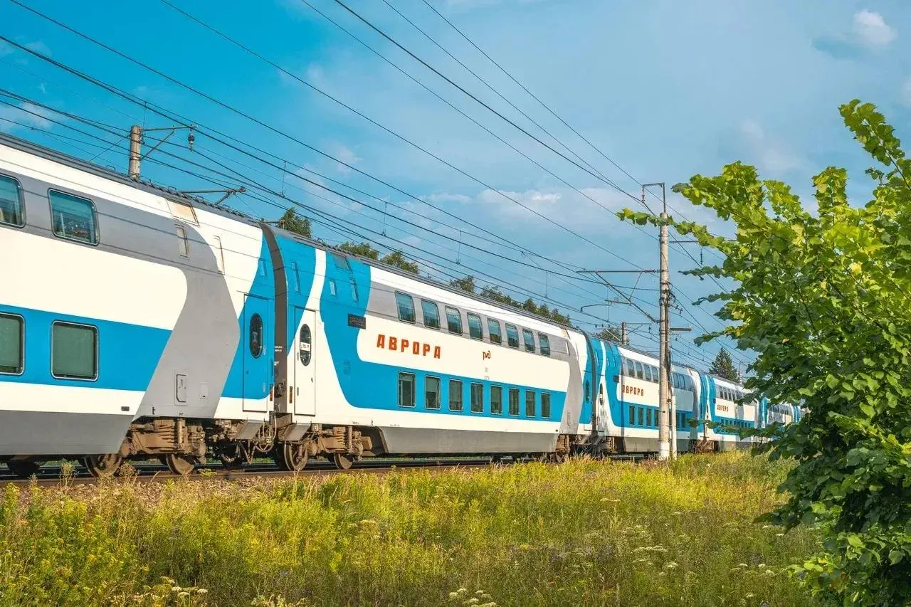 С 19 августа запустят тестовый маршрут между Санкт-Петербургом и Выборгом: двухэтажные поезда «Аврора-Шаттл» с билетами от 353 рублей.