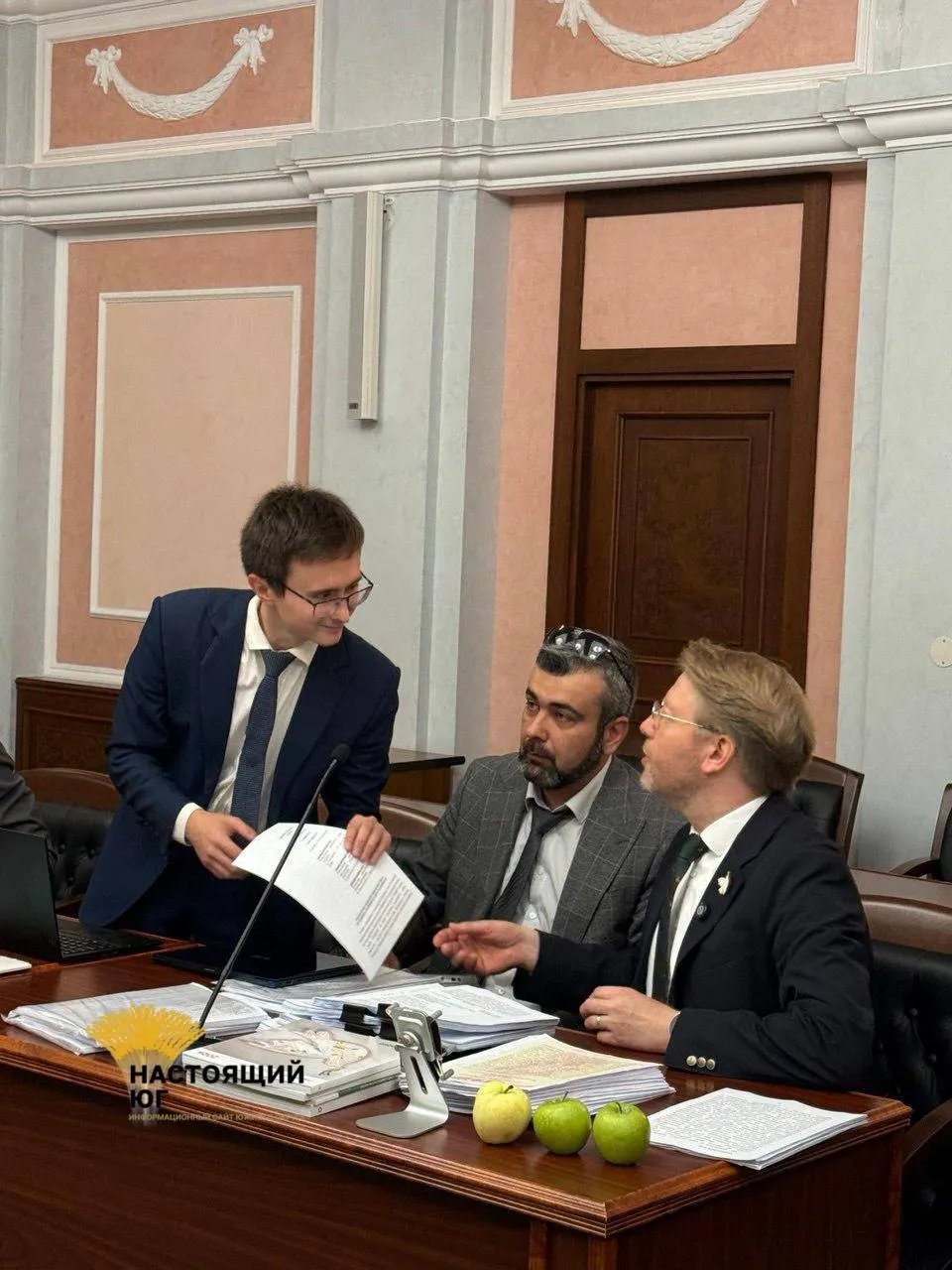 Председатель Верховного суда обсудил вопросы агитации и авторских прав; обсуждается текст бюллетеня и сотрудничество с OpenAI.