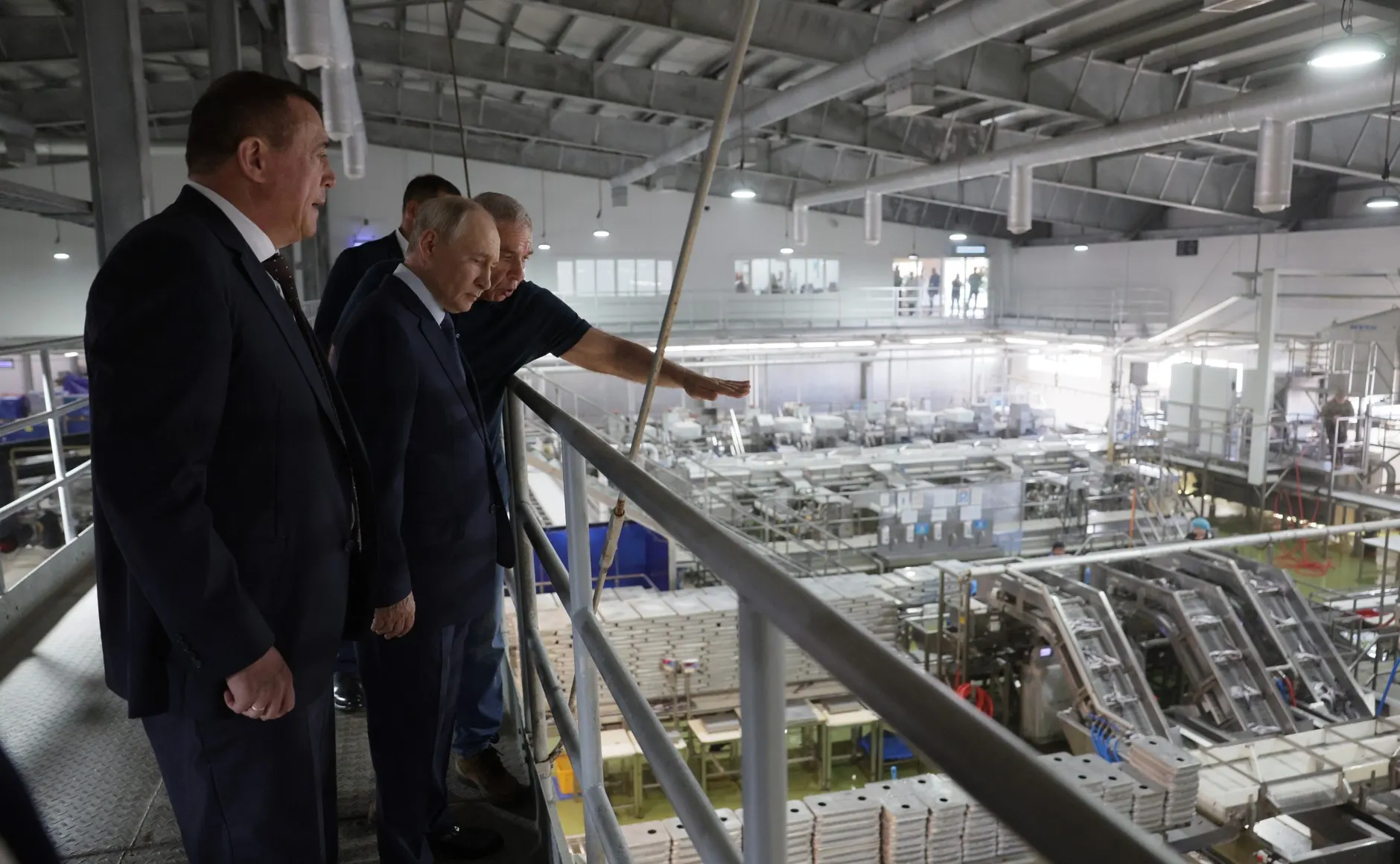 Президент России посетил Курильские острова, усилив дипломатическую полемику вокруг мирного договора между Москвой и Токио.