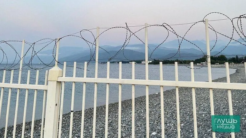 В прошлом году россияне совершили 92 миллиона поездок по стране (+2%), выездной турпоток достиг 30 миллионов; наиболее популярные направления — Турция, Абхазия и Казахстан.