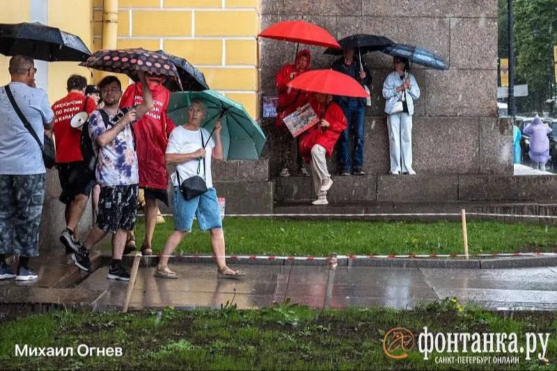 Сильные осадки и дневная температура до +19°C; предупреждения по региону действуют во второй половине дня.