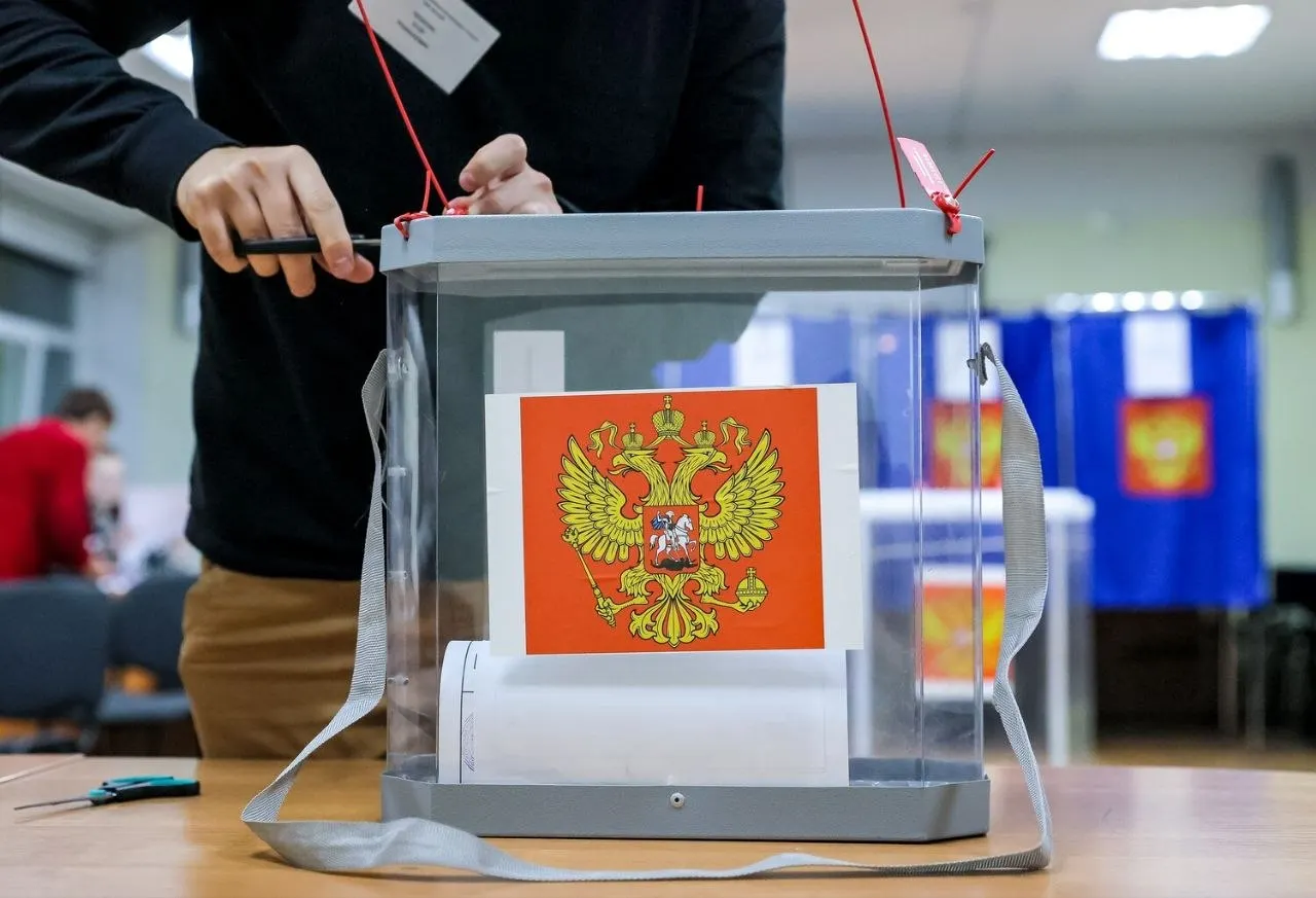 По предварительным данным экзит-полoв лидерство сохраняет «Единую Россию» с около 53,5% голосов; КПРФ — 14,5%, ЛДПР — 10,1%, «Новые люди» — 8,4%, «Справедливая Россия» — 6,0%, Партия пенсионеров — 2,8%, независимые бюллетени — 1,5%. 37% опрошенных воздержались. Если данные подтвердятся, у «Новых людей» есть шанс существенно увеличить результат по сравнению с 2021 годом.