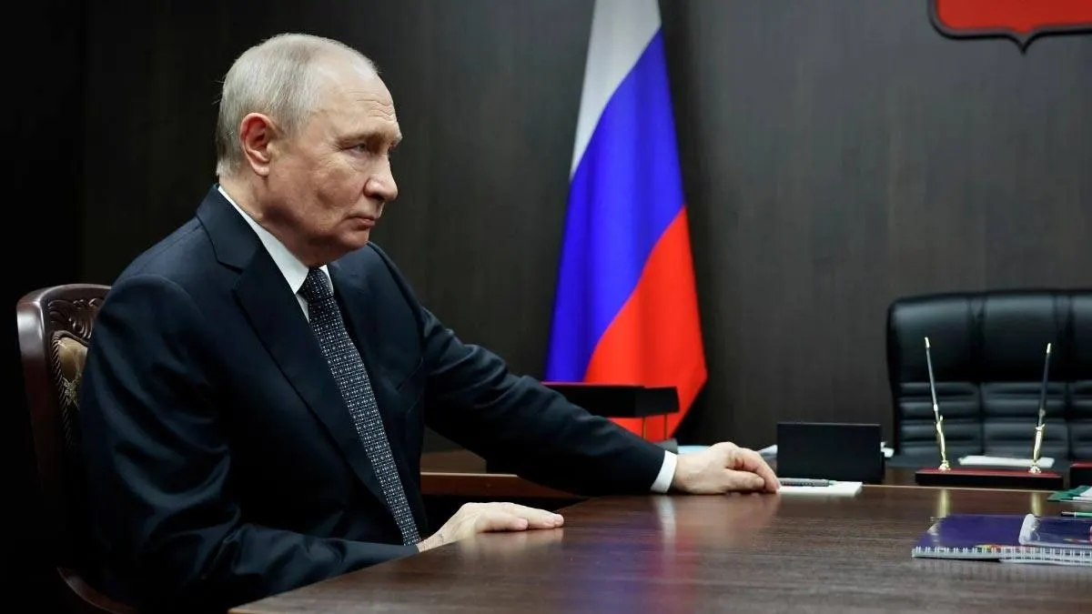 Государство ставит цель увеличить внутренний спрос на аккумуляторы к 2030 году и расширить внедрение энергонакопителей в энергосистему; в Москве запущена фабрика Росатома.