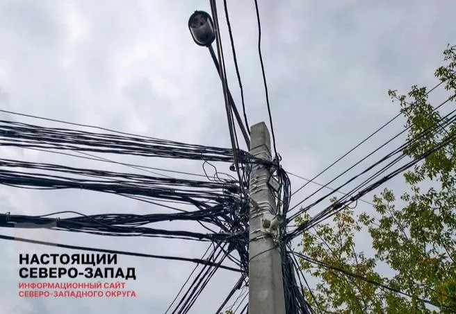 ФАС предложила включать расходы на защиту электросетей от беспилотников и ремонт объектов в тарифы на передачу электроэнергии, что может увеличить счета потребителей и бизнеса.